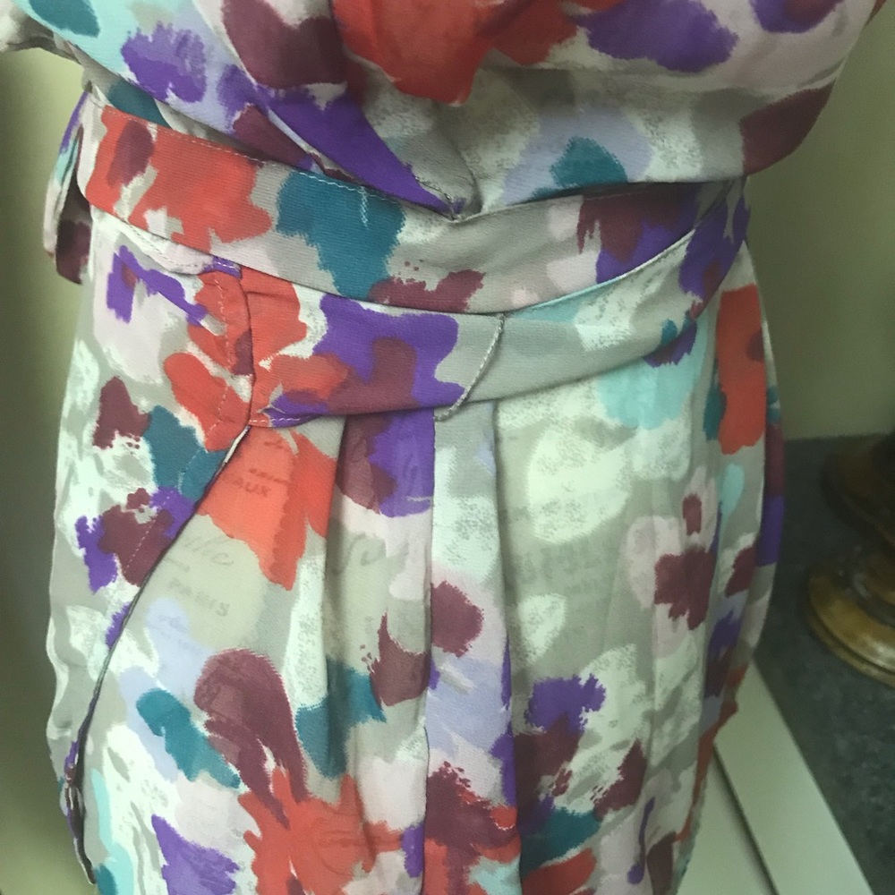Banana Republic Wrap Blouse - Picture 4 of 6
